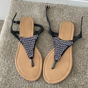 Olivia Miller Flat jeweled flip flop Sandals. Blue/purple cast w/rinestone. 8